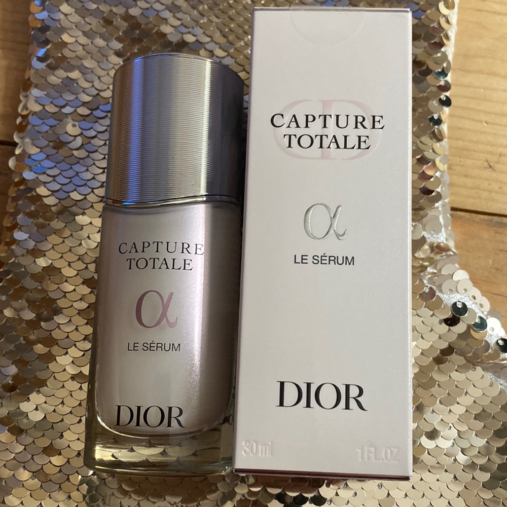 Dior 1.0 FL OZ Capture Totale Le Serum full size